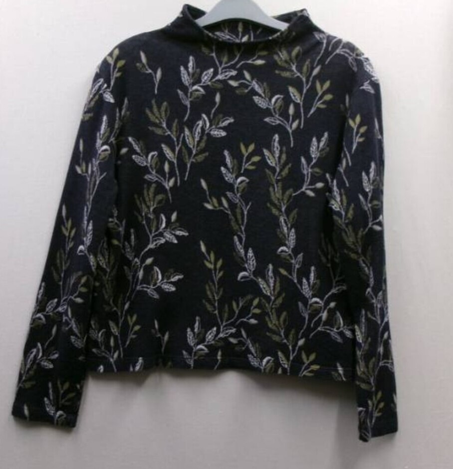 White Stuff Top Grey Floral Size: 8