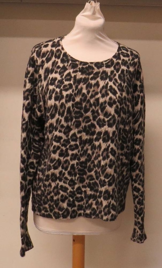 Oasis Jumper Leopard Print Size: L